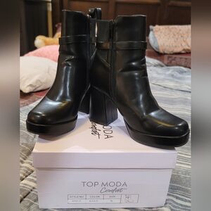 TOP Moda Black Heeled Boots